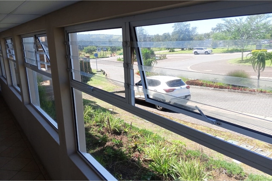 To Let 1 Bedroom Property for Rent in Beacon Bay North Eastern Cape